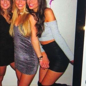 Matte black fake leather skirt